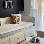 Charming For Two With Balcony In Διαμέρισμα Αντίμπ