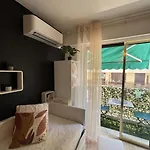 Apartment Charming For Two With Balcony In Antibes