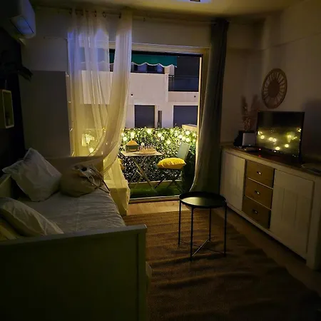 Appartement Charming For Two With Balcony In